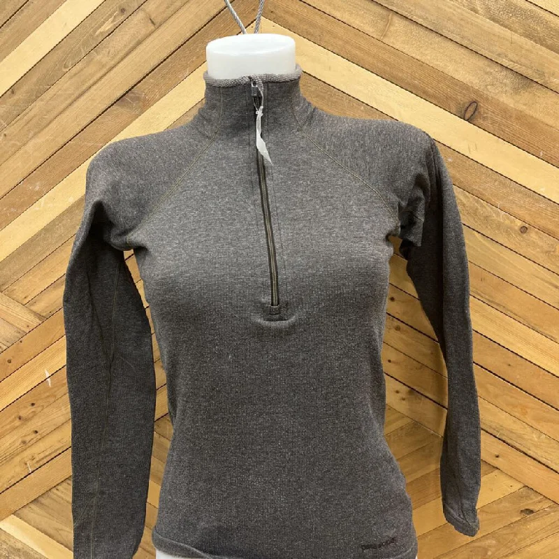 Patagonia - Women's 1/4-Zip Capilene Performance Baselayer Top - MSRP comp $109: Grey-women-XS